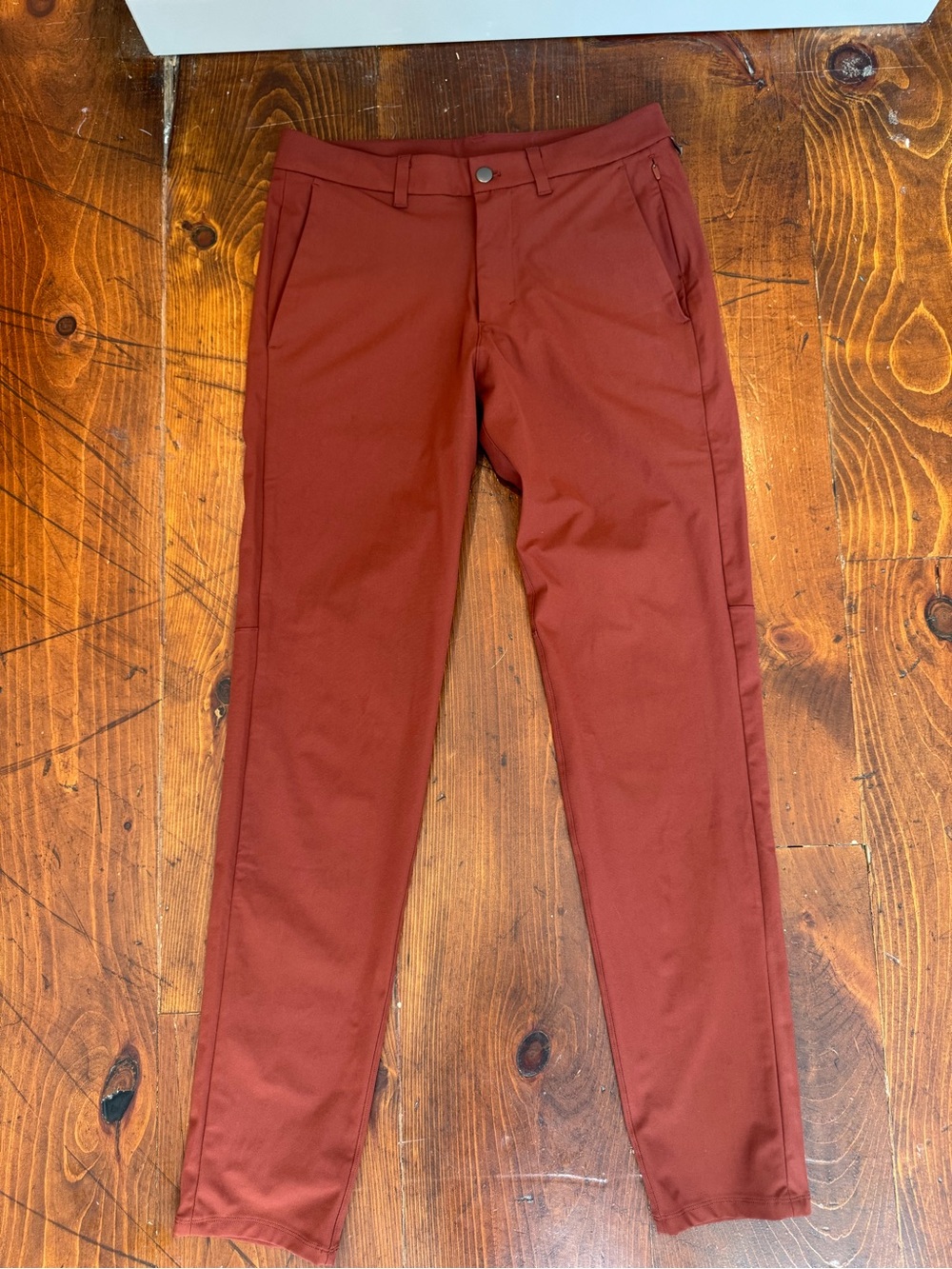 Lululemon Men's Commission Pant Classic -Dark Terra Cotta/Rust. Size 32 - Picture 4 of 14